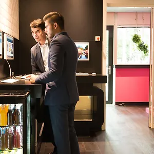 https://qbic-amsterdam-wtc-1077-xx.zandvoort-hotels.com